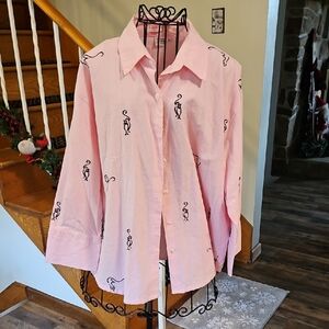 👚Casey Coleman Pink Button-Up Shirt with Cat Embroidery